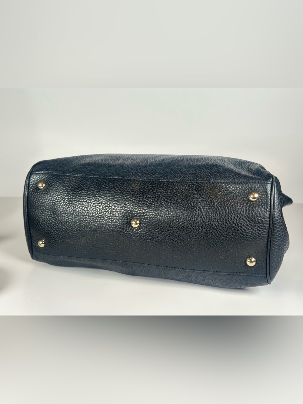 Authentic Gucci Black Leather Shoulder Bag with Bamboo Handles - Picture 6 of 16